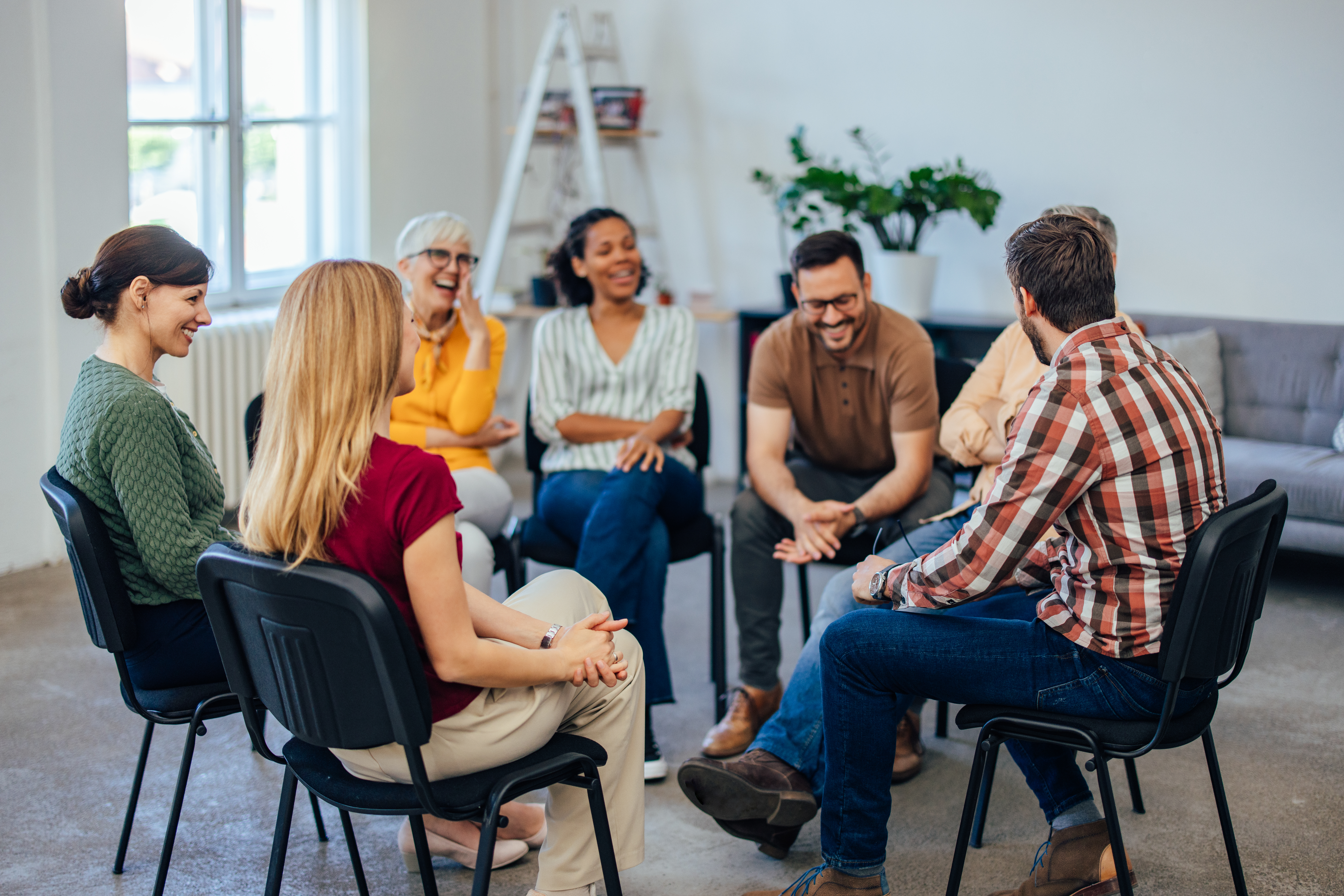 Therapy session representing treatment after alcohol detox in Los Angeles