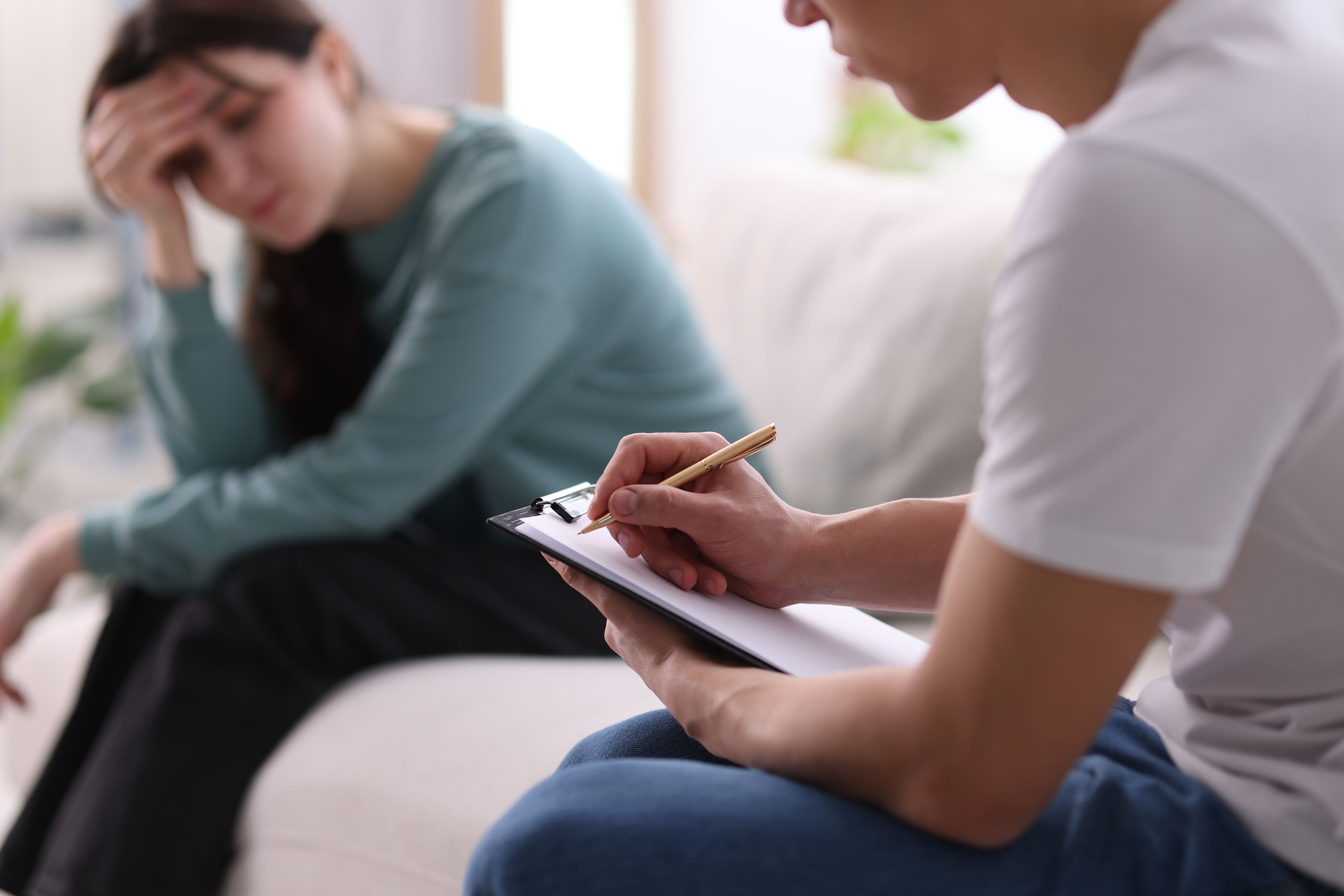 Person seeking depression treatment in Los Angeles for a co-occurring dual diagnosis